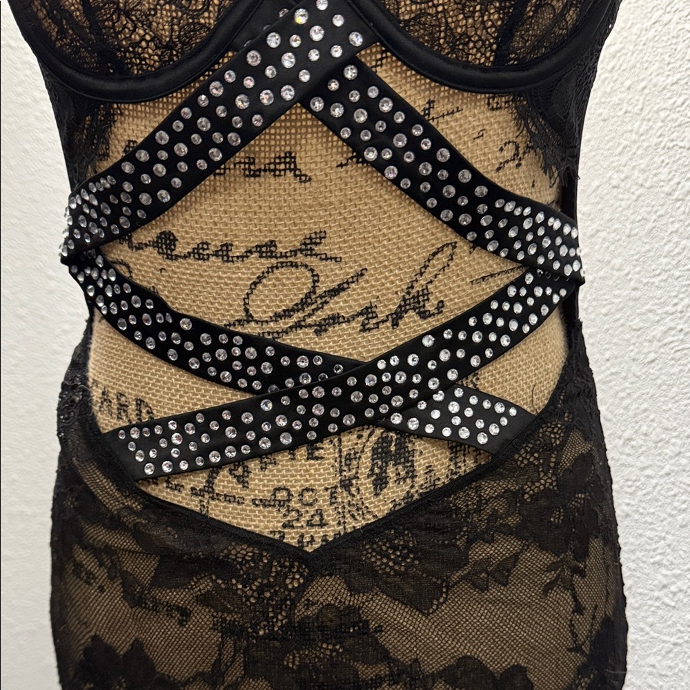 Victoria's Secret Black Lace Chemise - Picture 5 of 8